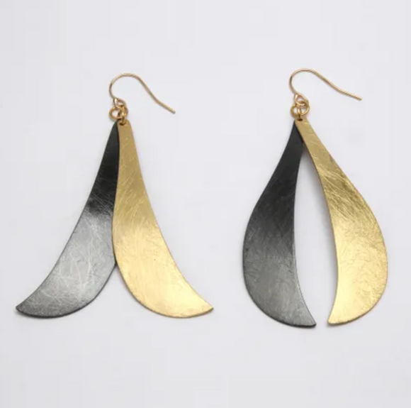 Takobia TwoPart TwoTone Dangle ER - 3653