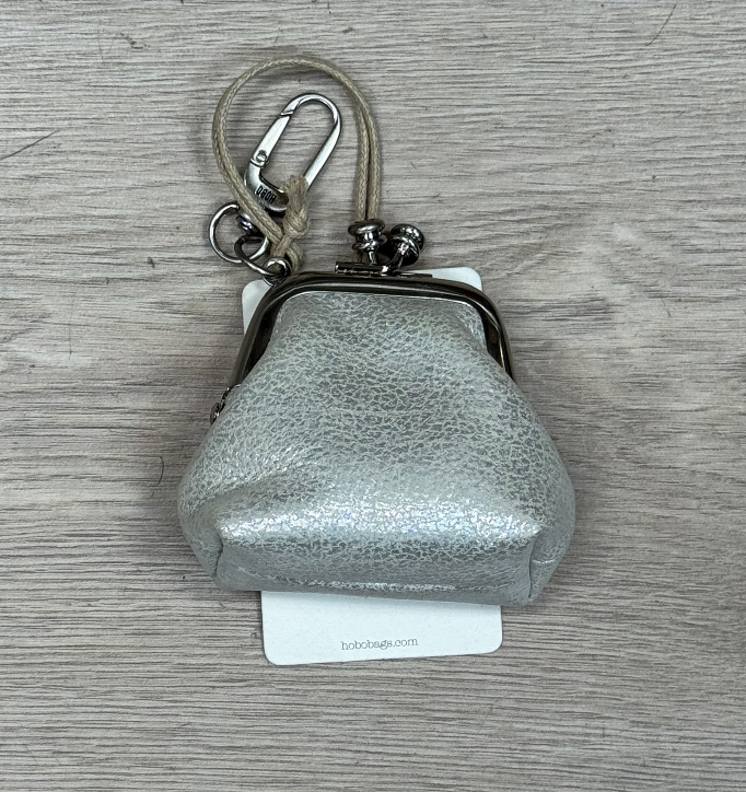 HOBO - Run Frame Pouch - SILVER IN METALLIC LEATHER