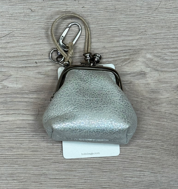 HOBO - Run Frame Pouch - SILVER IN METALLIC LEATHER