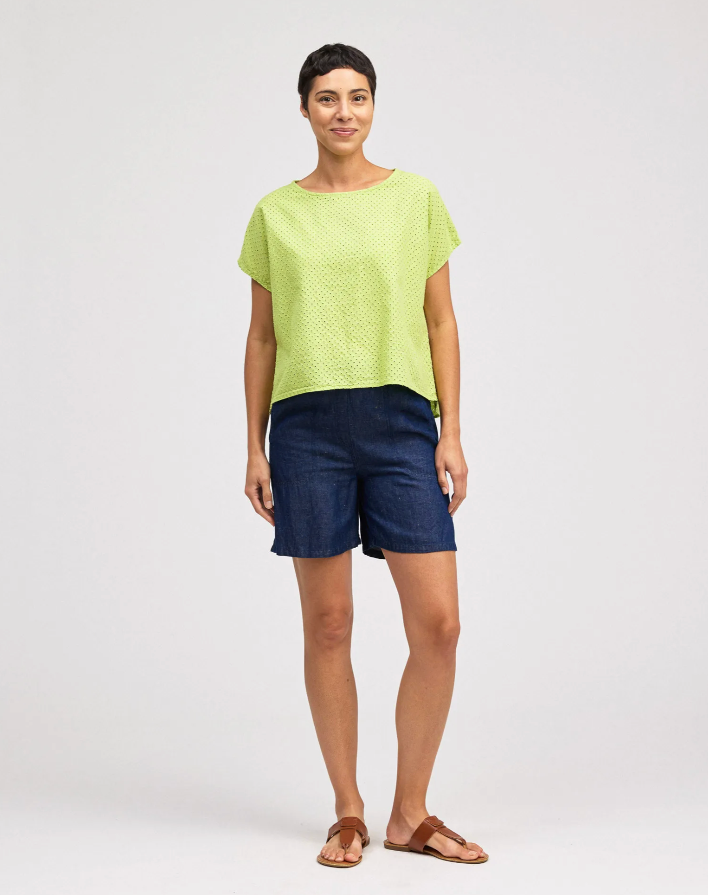 CUT LOOSE Pinhole S/L High Low Top - 5936182