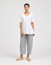 CUT LOOSE Linen Combo V-Neck Elbow Sleeve Top - 5706721