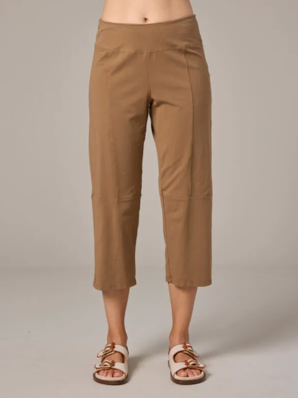 CUT LOOSE Solid Cotton Lycra Walking Capri Pant - 2402215