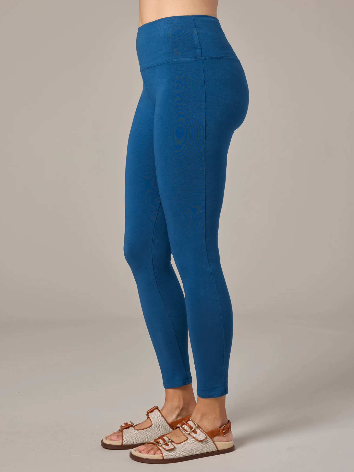 CUT LOOSE Solid Cotton Lycra Back Pocket Legging - 2402908