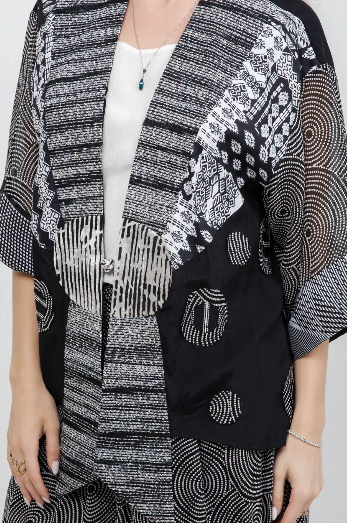 Sterling Style Frog Closure Jacket - 6190J BLACK/WHITE