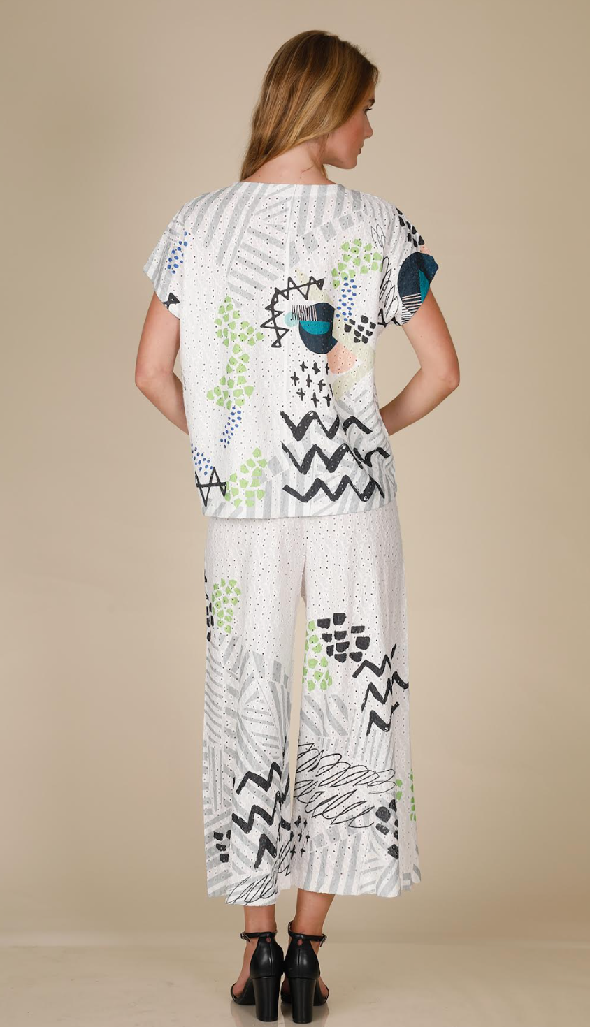 INOAH "Gallery Ready" - Top