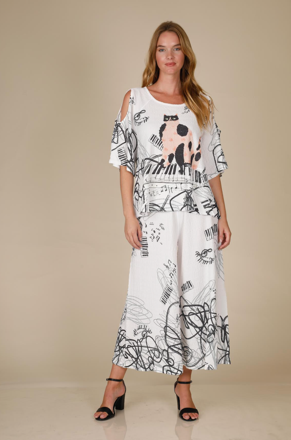 INOAH "Classical Meow-lody" - Top