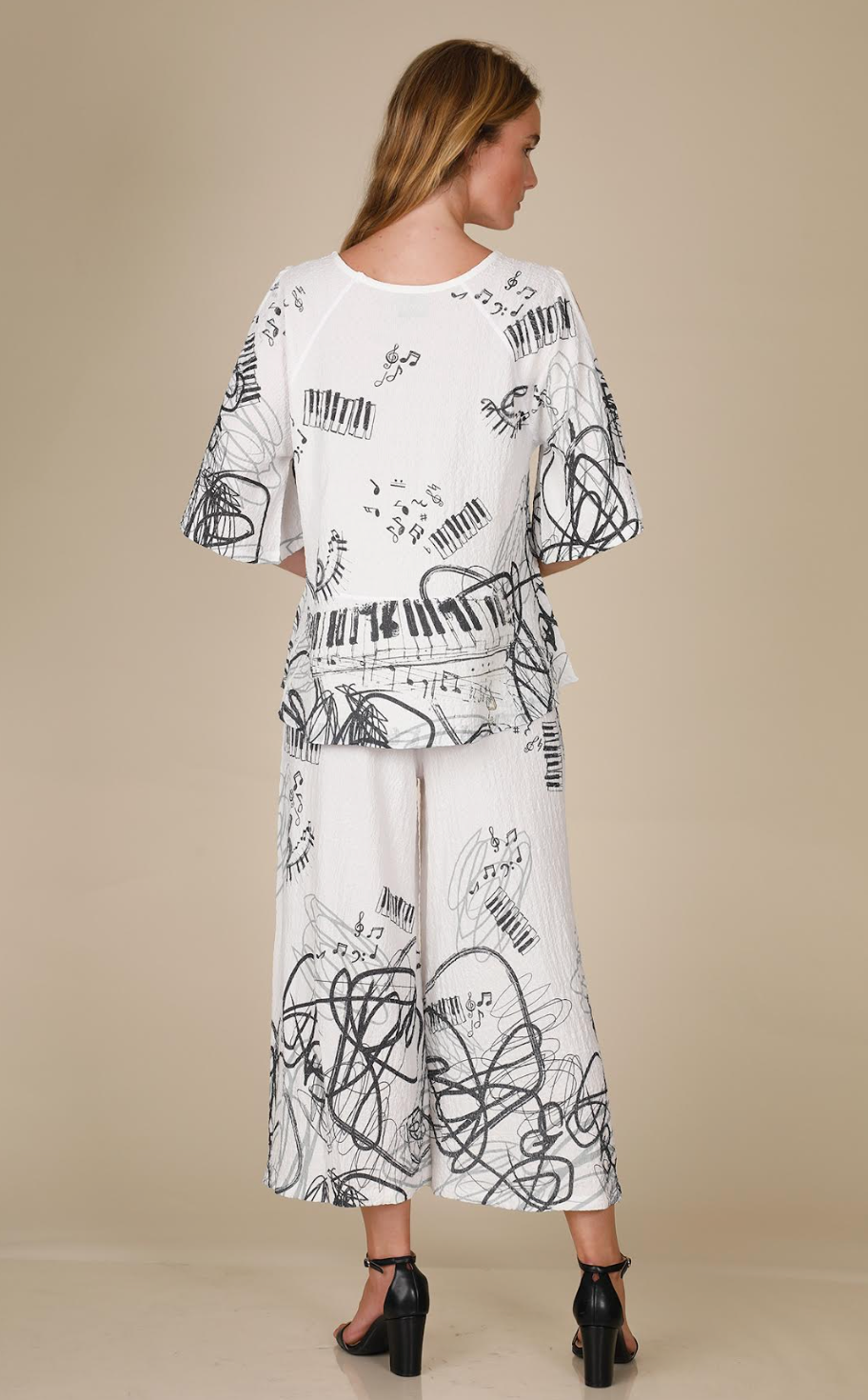 INOAH "Classical Meow-lody" - Top