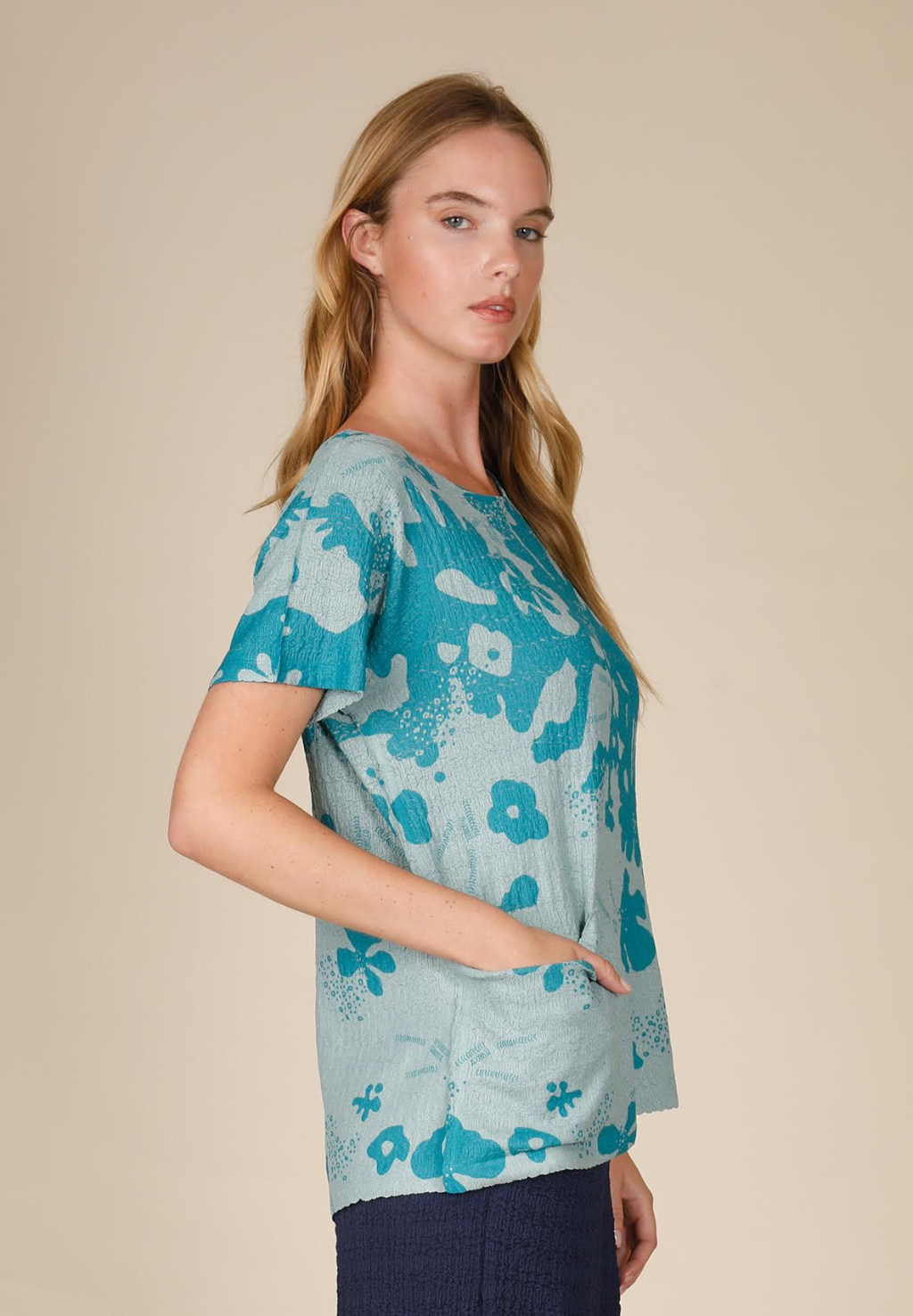 INOAH "Bloom Current" - Top