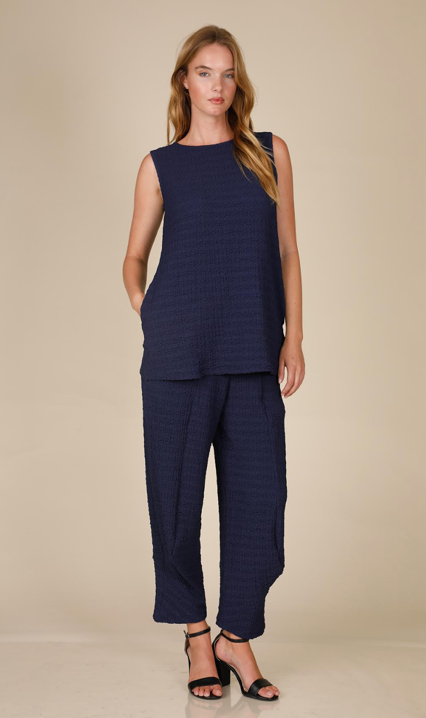 INOAH "Navy" - Solid Textured Pocket Tank