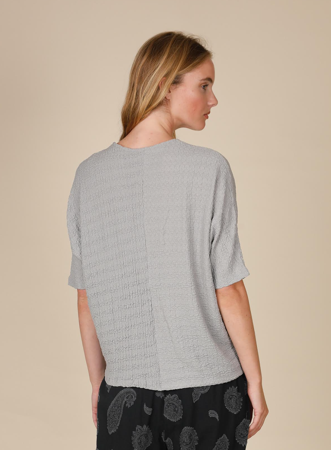INOAH "Mint" - Solid Textured V-Neck Top (NOT SILVER)