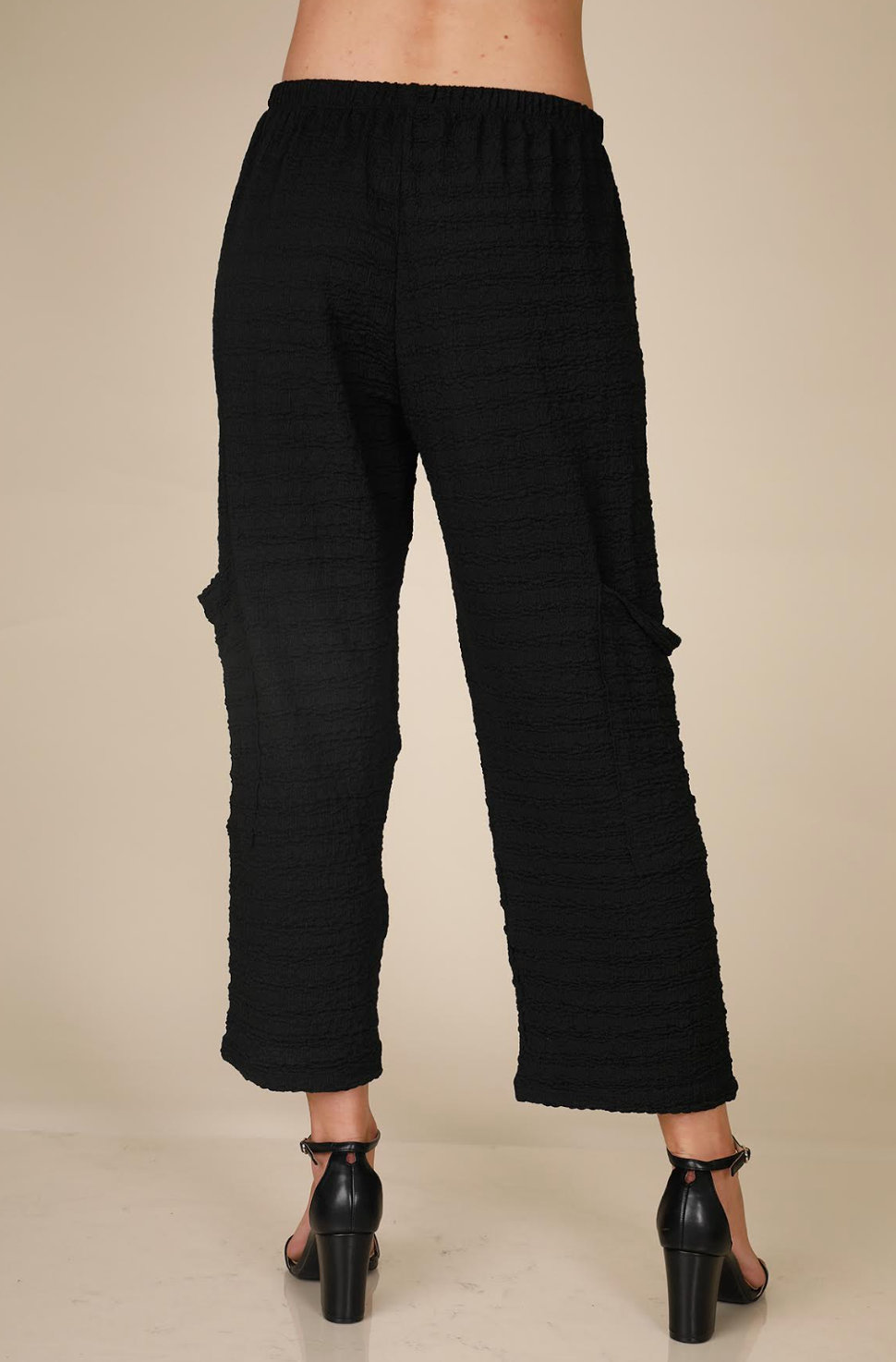 INOAH "Mint" - Solid Crop Cargo Pant (NOT BLACK)