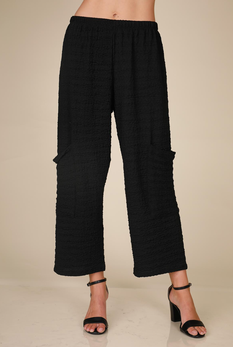 INOAH "Mint" - Solid Crop Cargo Pant (NOT BLACK)