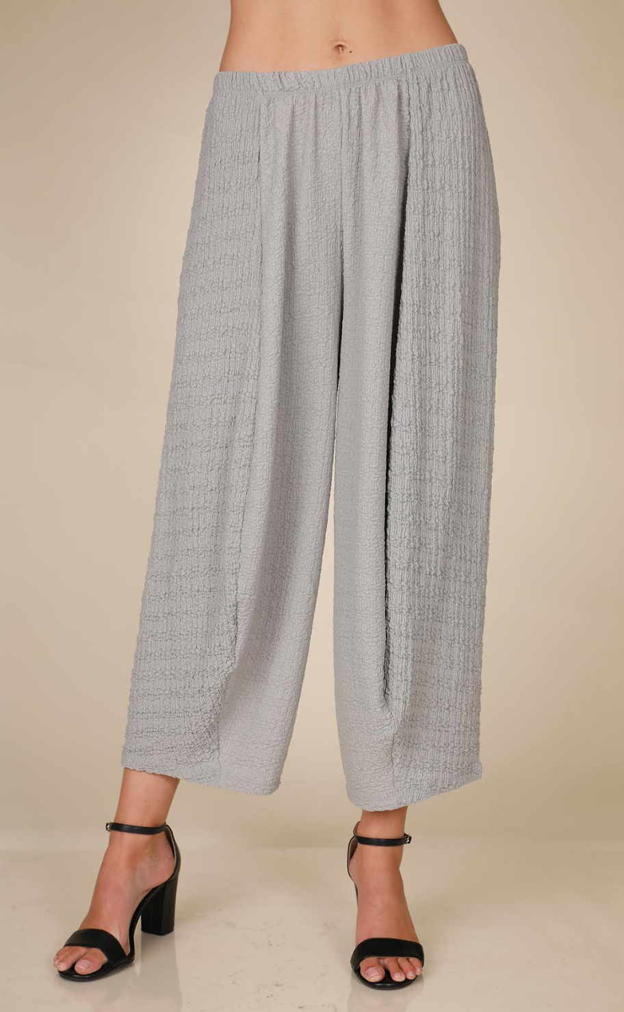 INOAH "Silver" - Solid Textured Pant