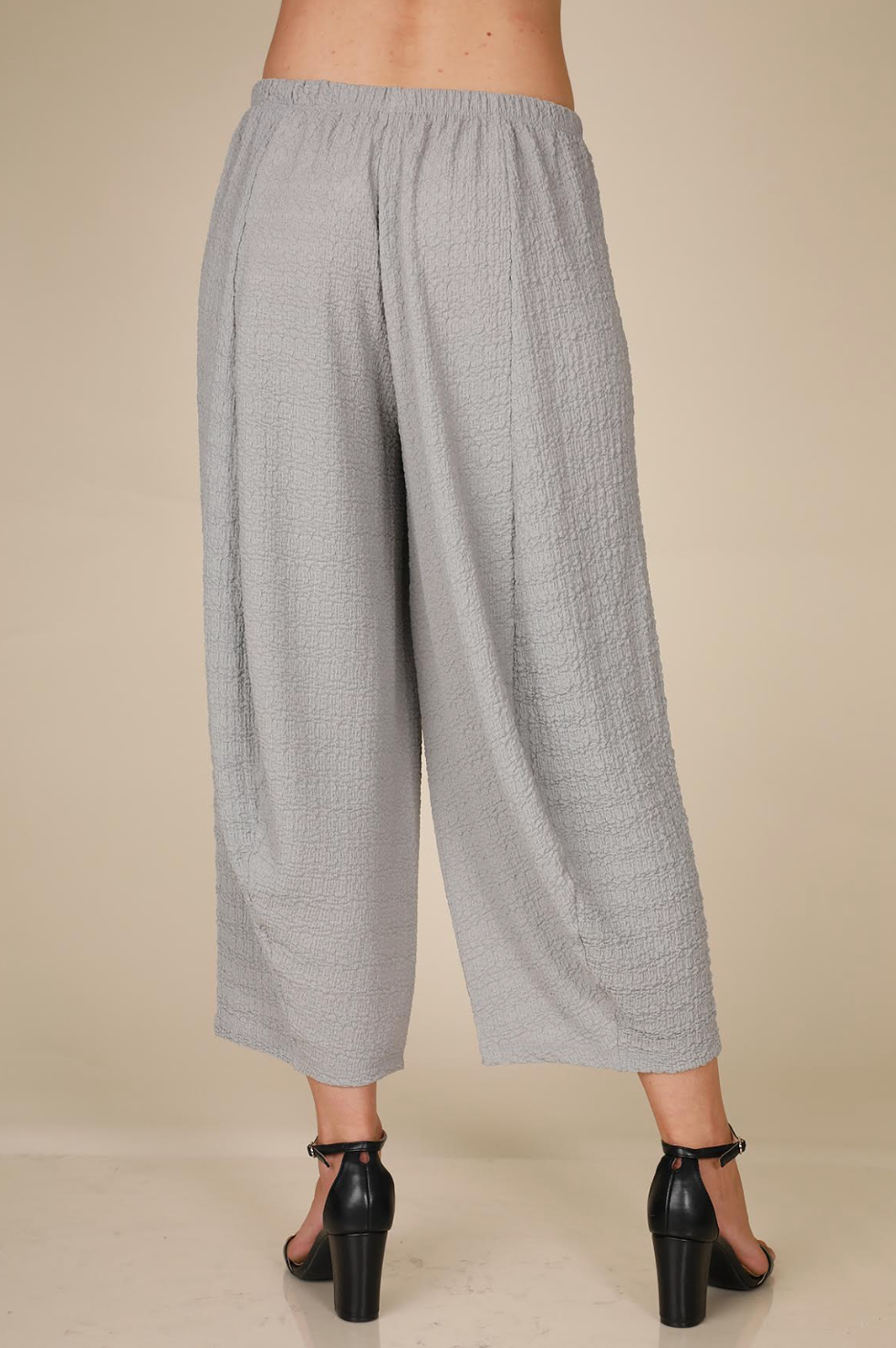 INOAH "Silver" - Solid Textured Pant
