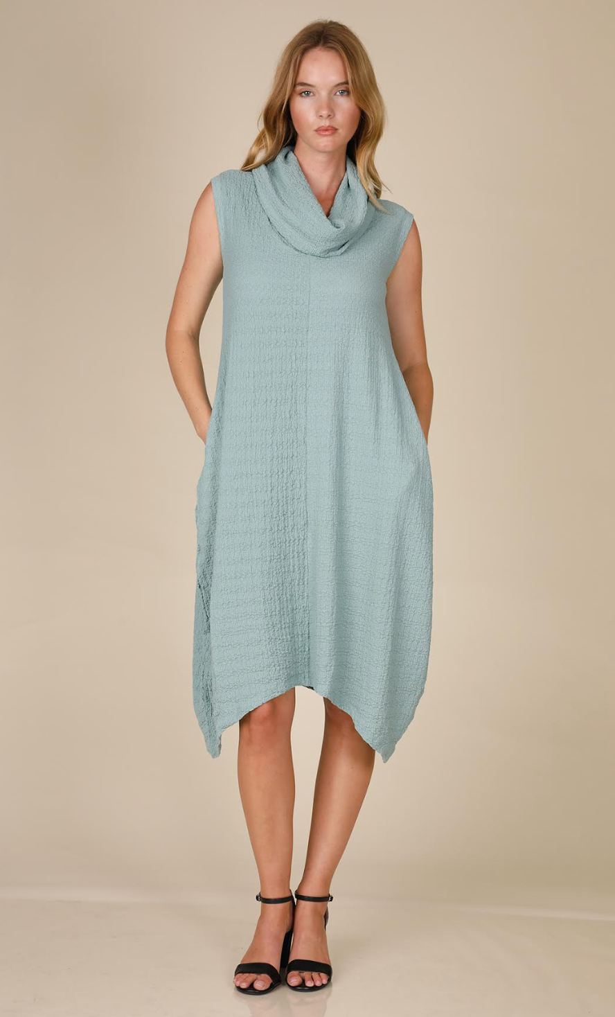 INOAH "Mint" - Solid Textured Dress