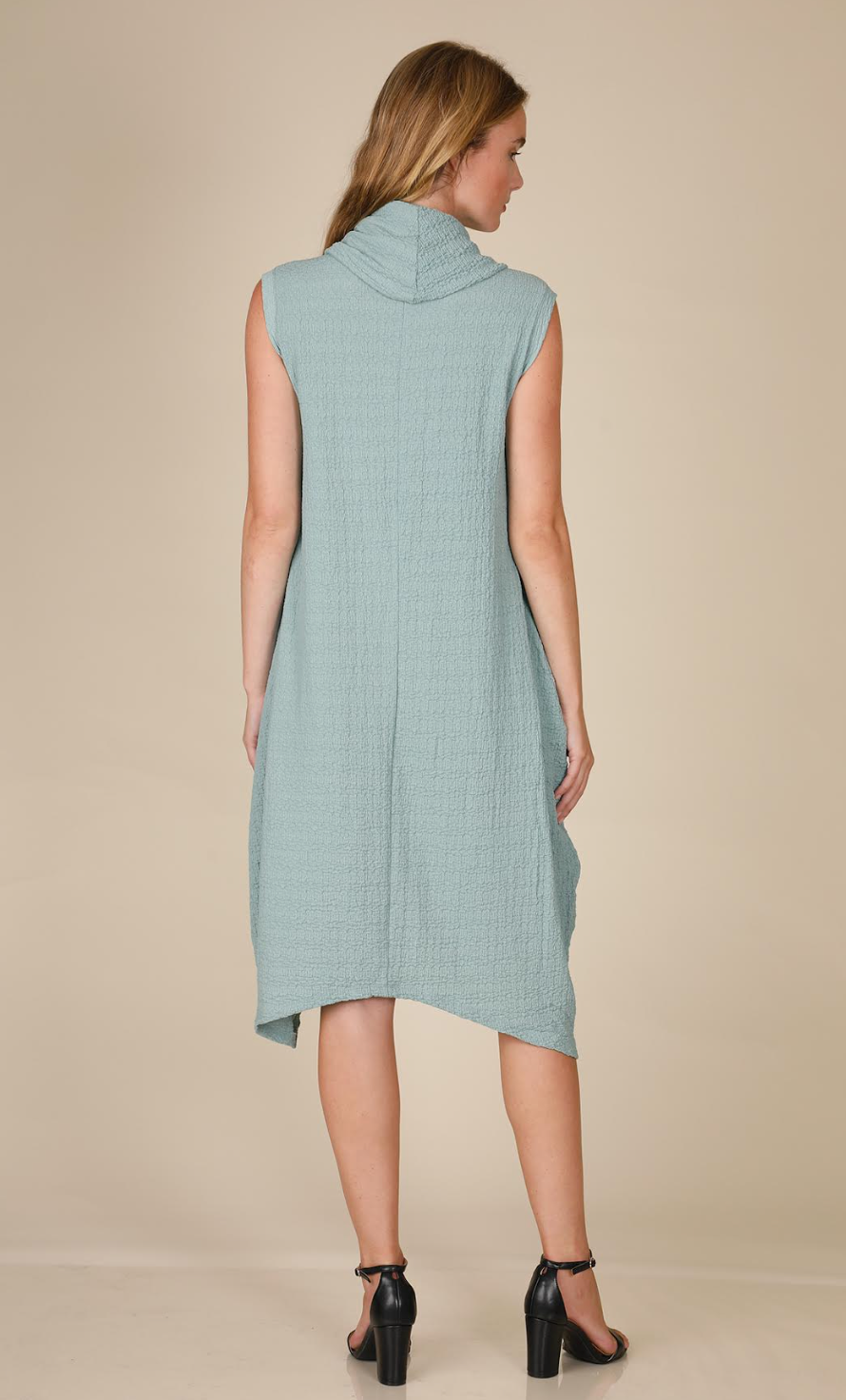 INOAH "Mint" - Solid Textured Dress