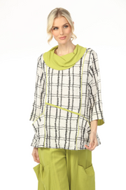 MOONLIGHT Relaxed Neck Grid Pattern Pocket Top - 4253