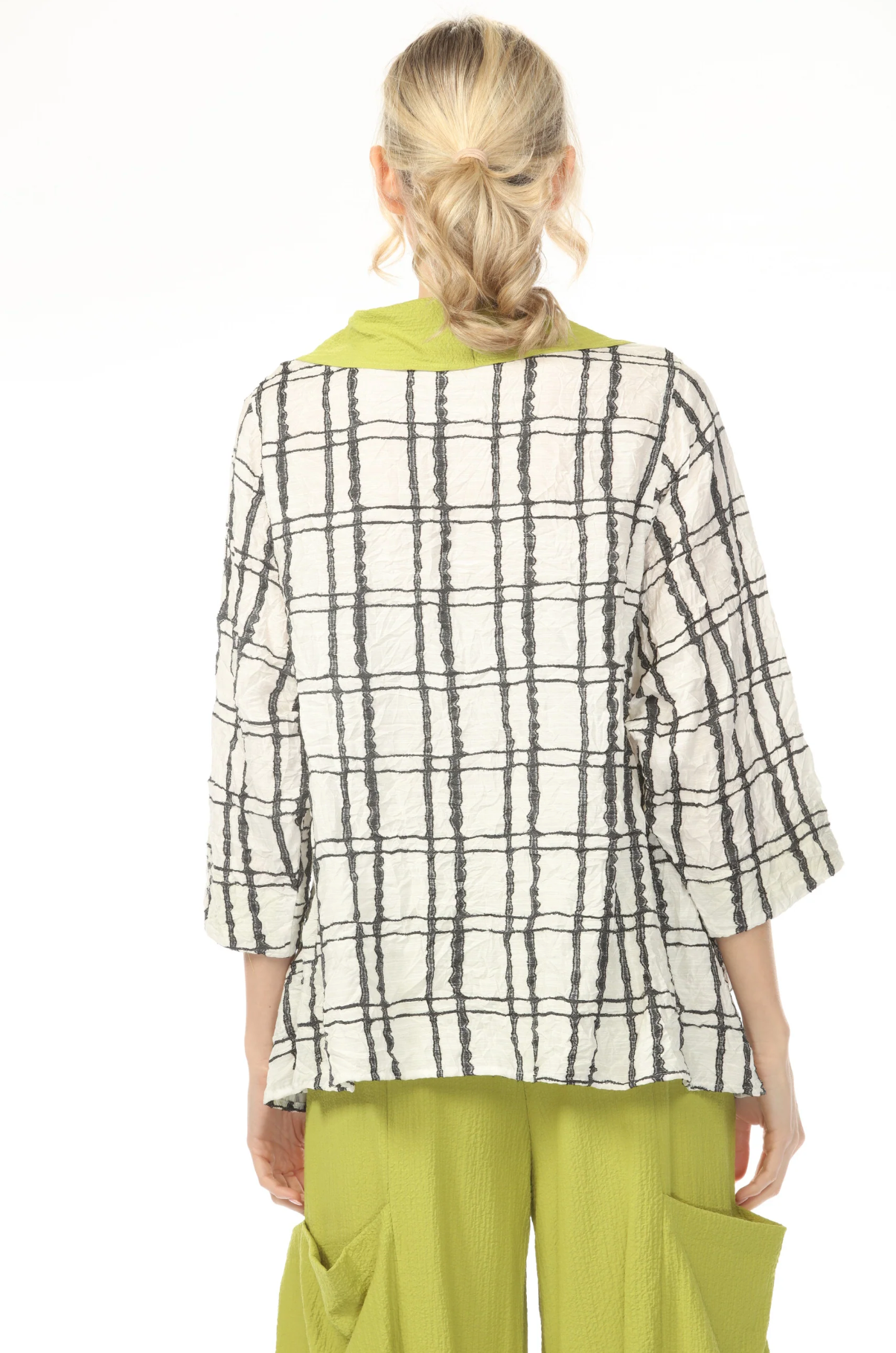MOONLIGHT Relaxed Neck Grid Pattern Pocket Top - 4253
