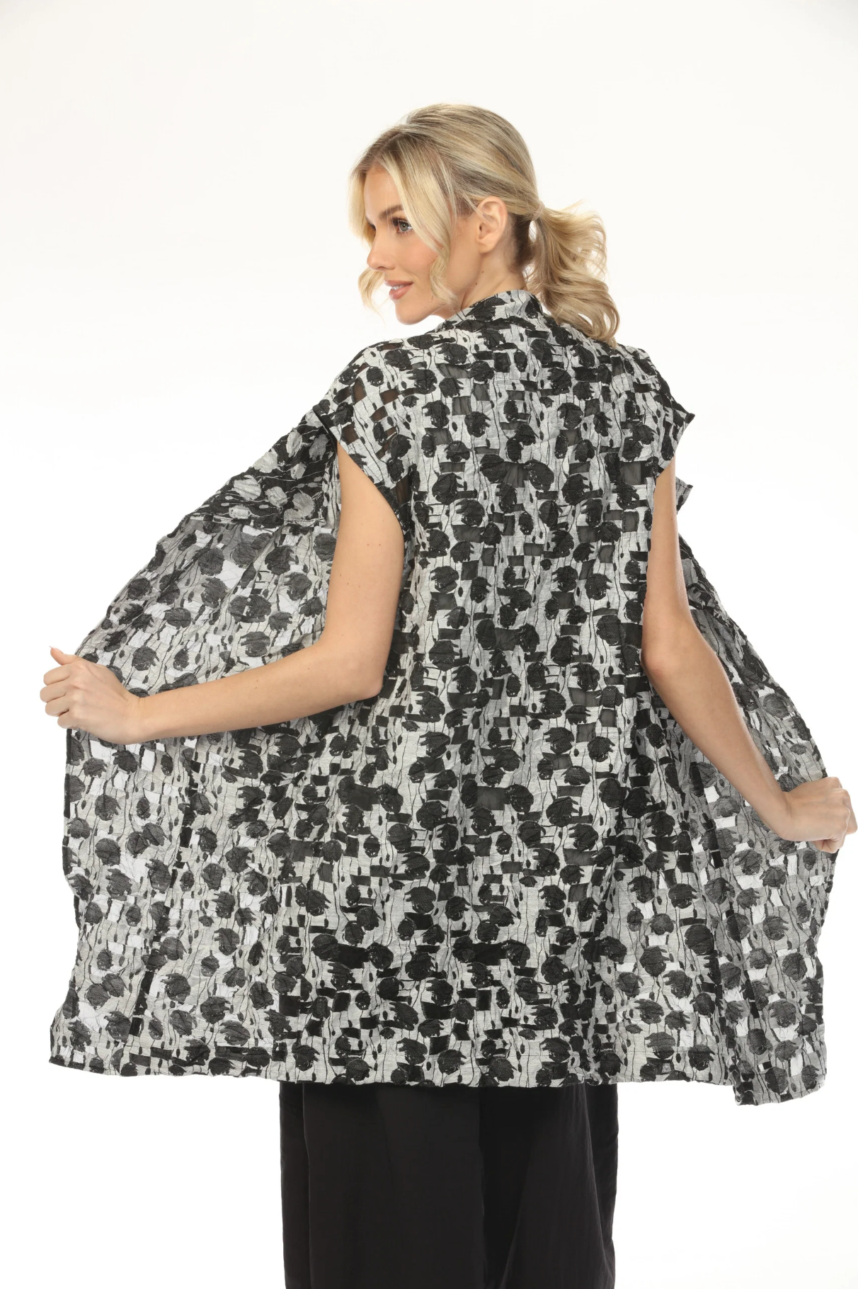 MOONLIGHT Black & Gray Long Open Pocket Vest - WV1010