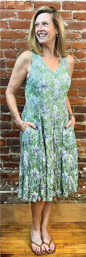 Shana Crinkle V Neck Two Pocket Dress - 26024 - GREEN