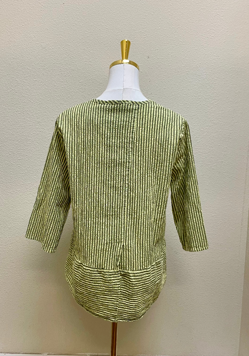 CUT LOOSE Grey Stripe Crinkle Pocket Pullover - 0647943