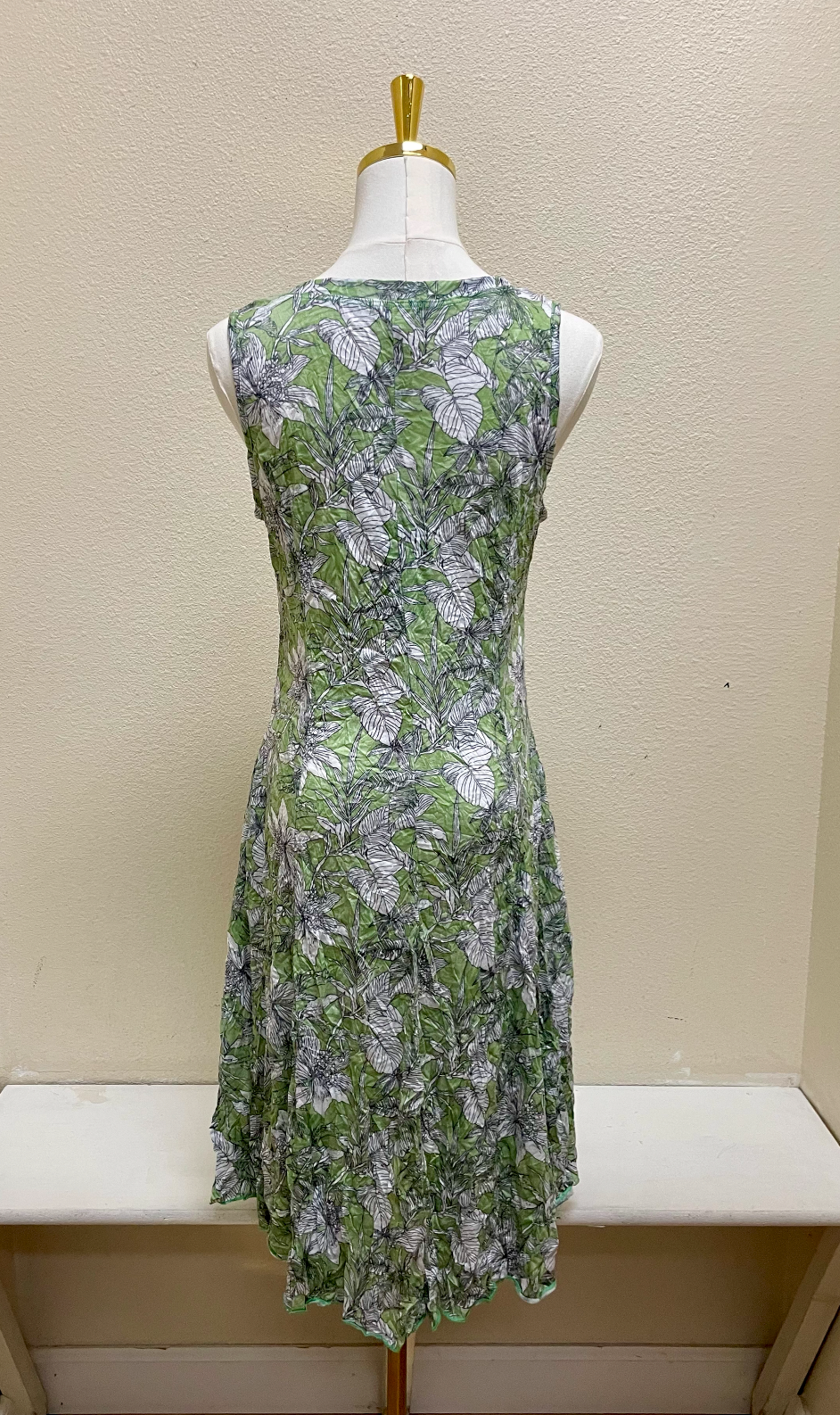 Shana Crinkle V Neck Two Pocket Dress - 26024 - GREEN