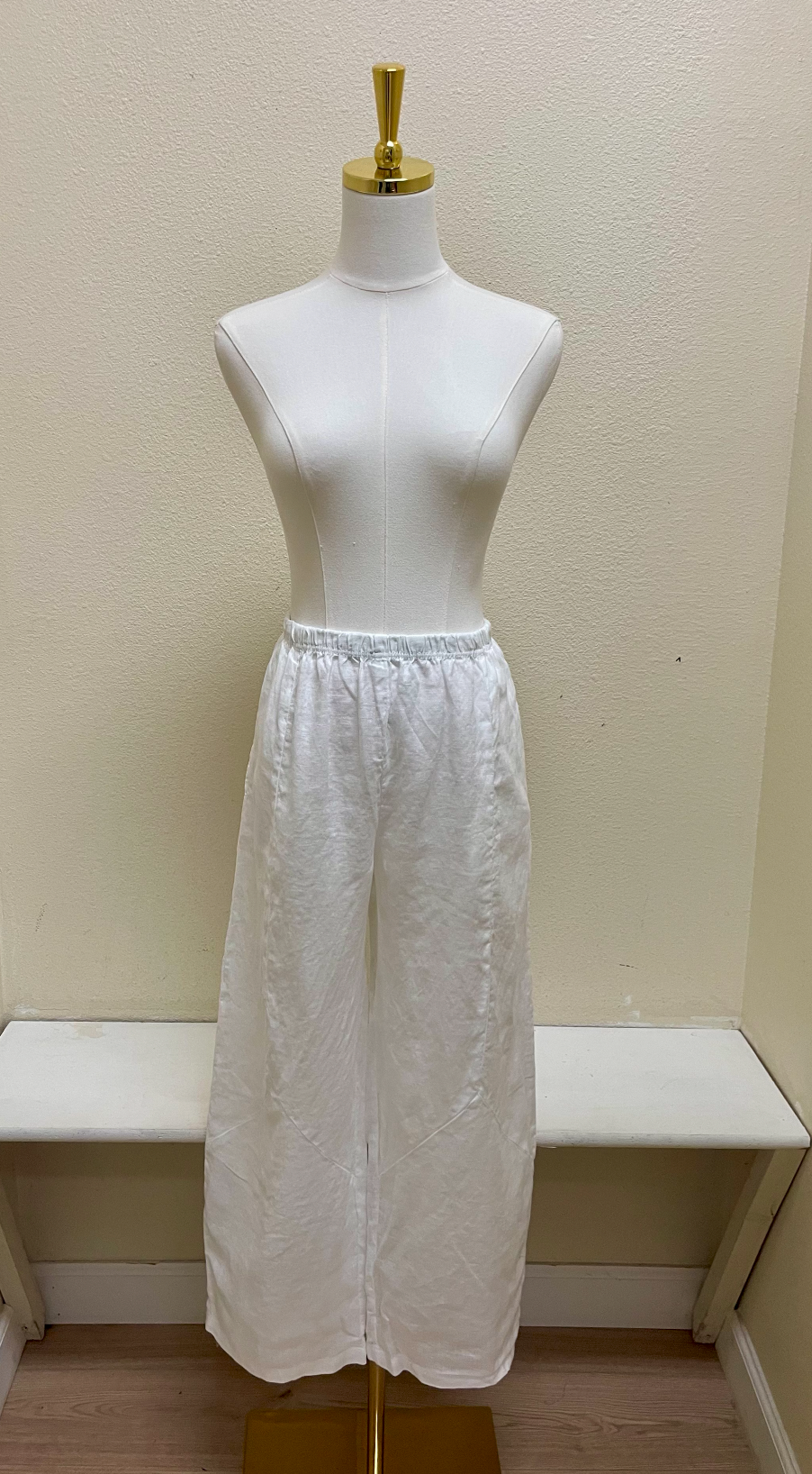 CUT LOOSE Hanky Linen Barrel Crop Pant - 4202431