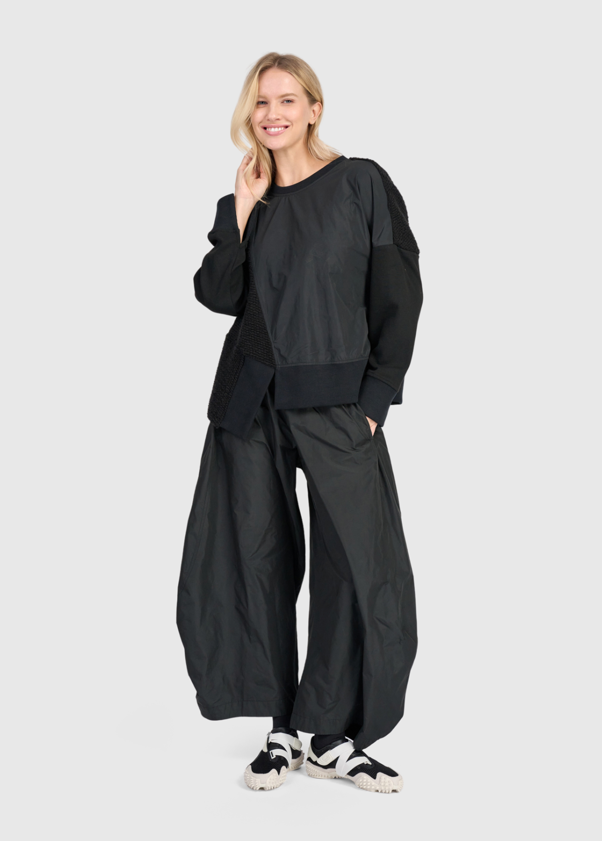 ALEMBIKA Taffeta Pants - AP704B - BLACK