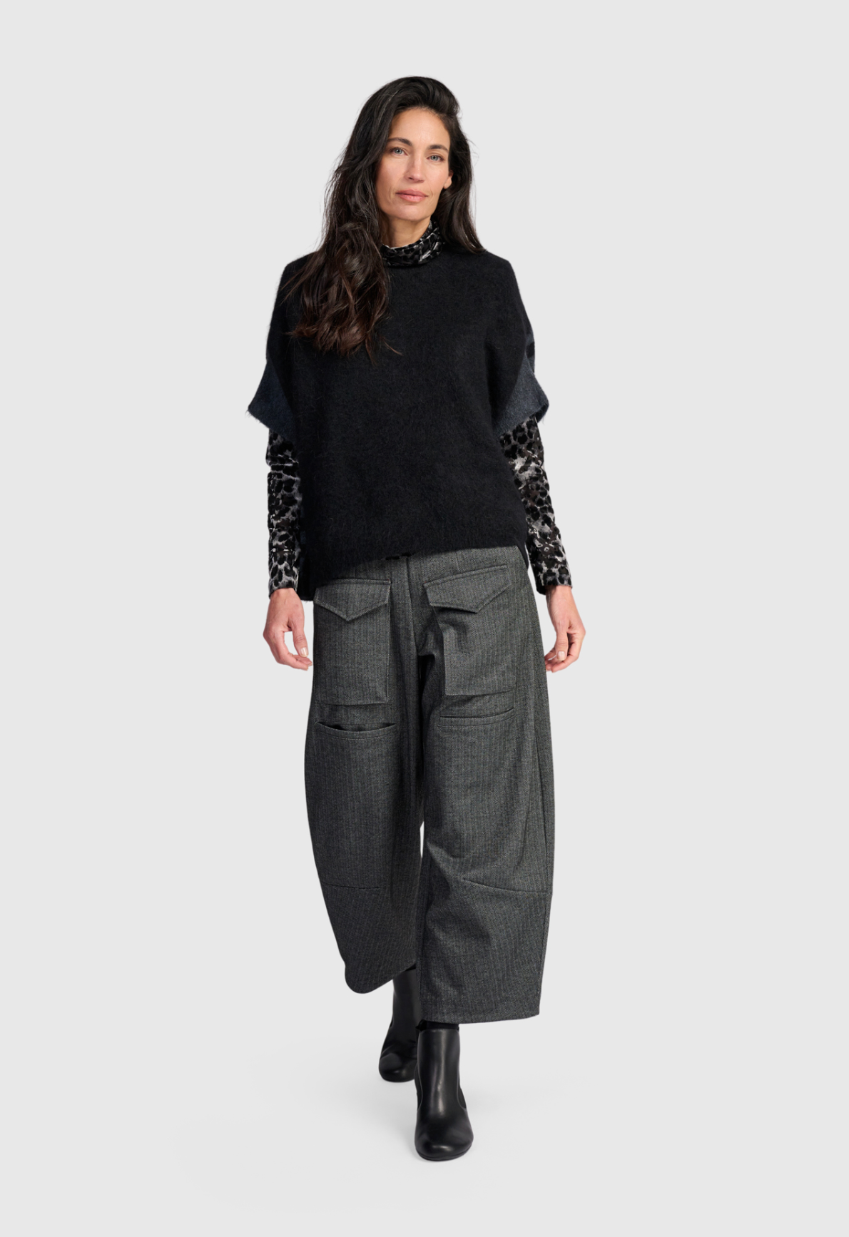 ALEMBIKA Knit Sweater - AS948S - STEEL