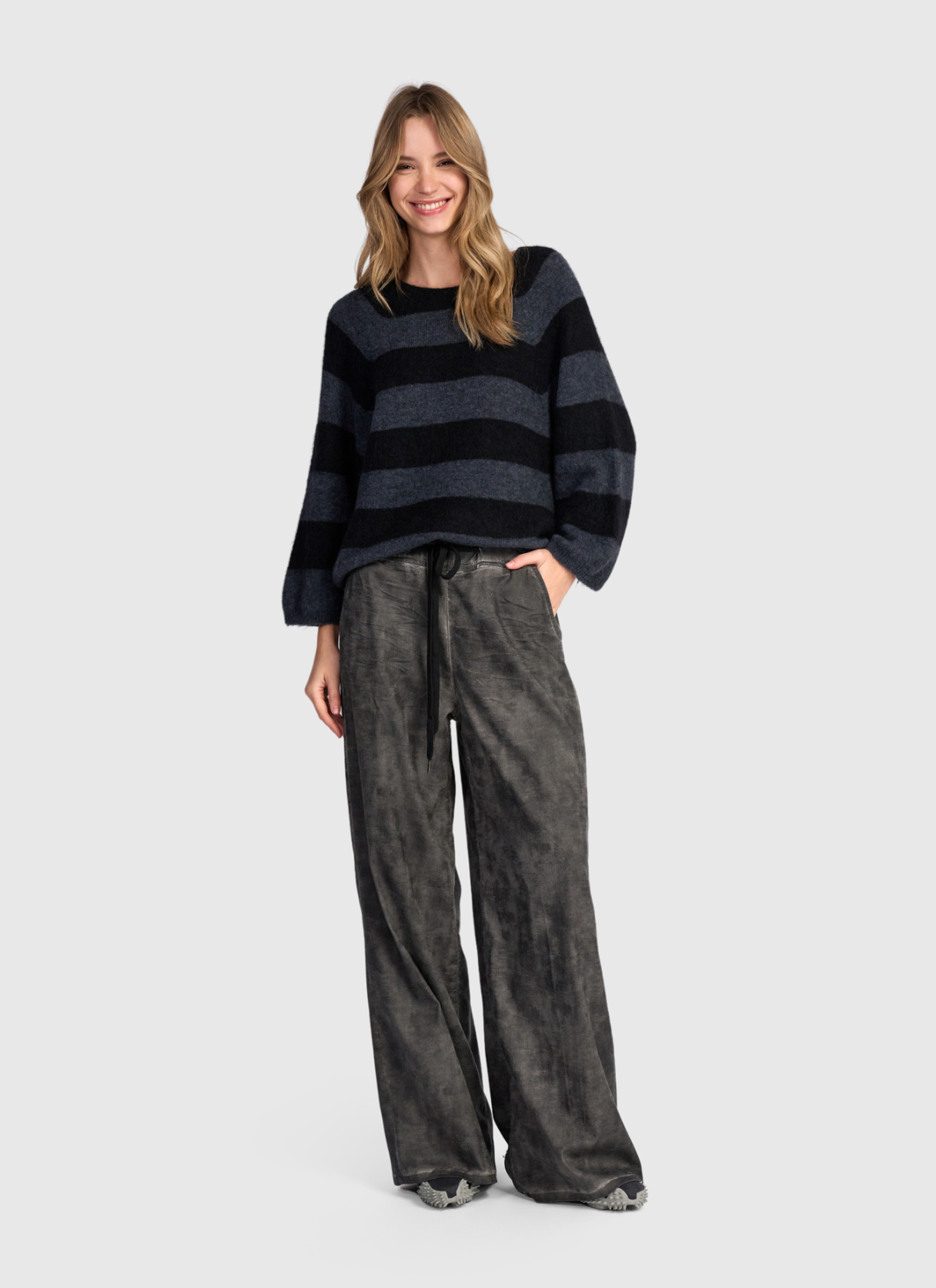 ALEMBIKA Knit Sweater - AS949S - STEEL