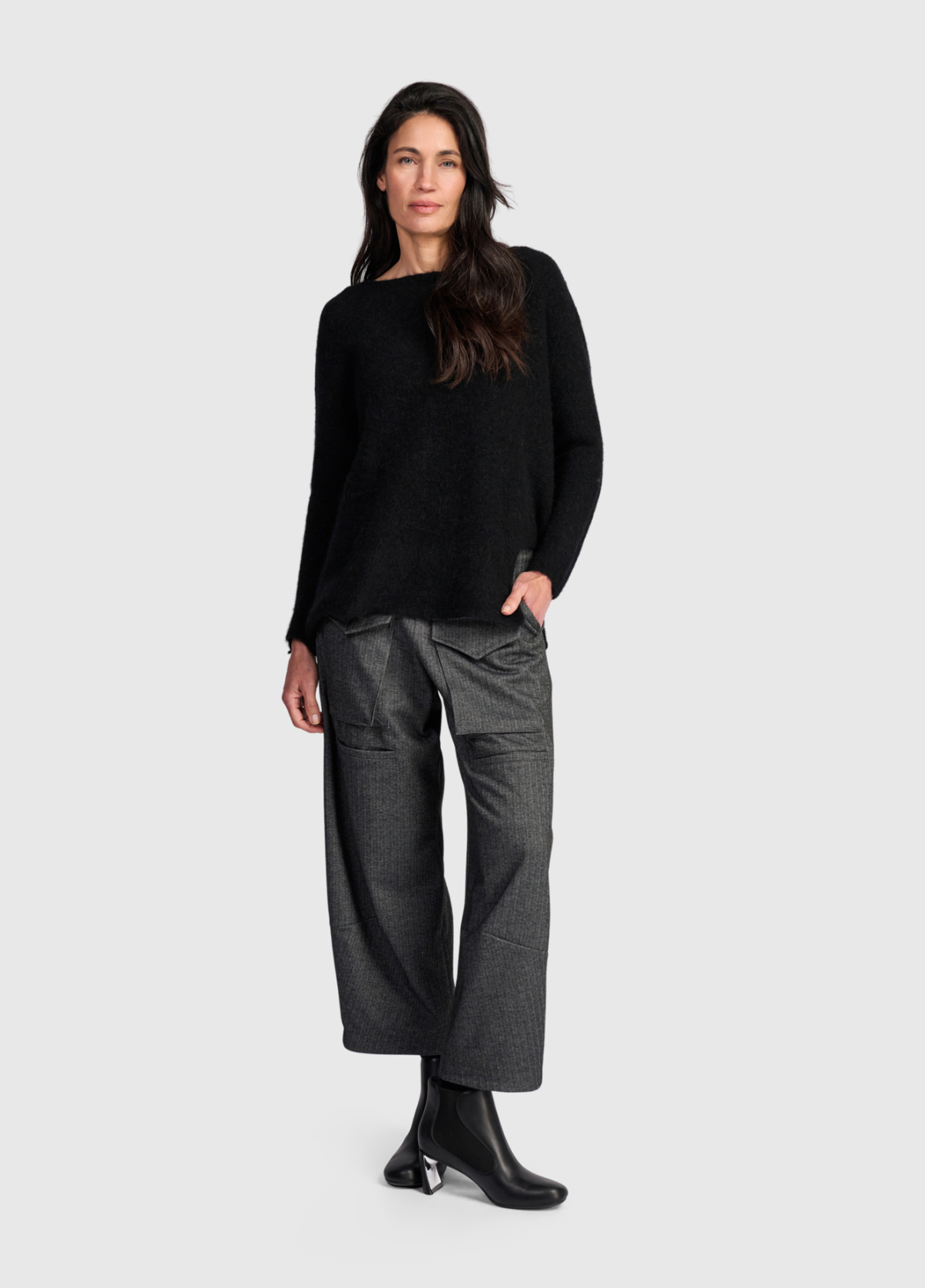 ALEMBIKA Knit Sweater - AS950B - BLACK