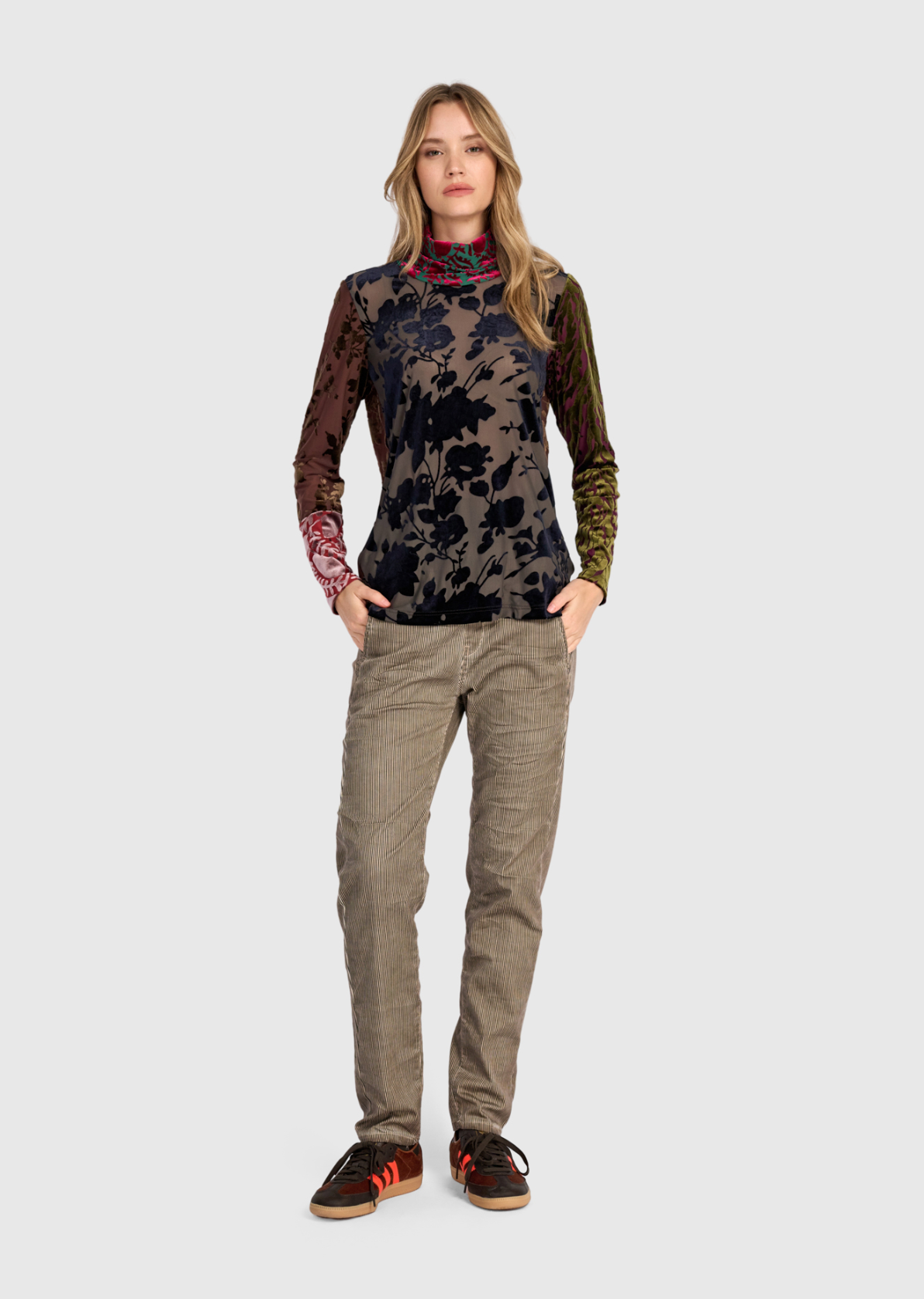 ALEMBIKA Cut Velvet Top - AT802R - REGAL