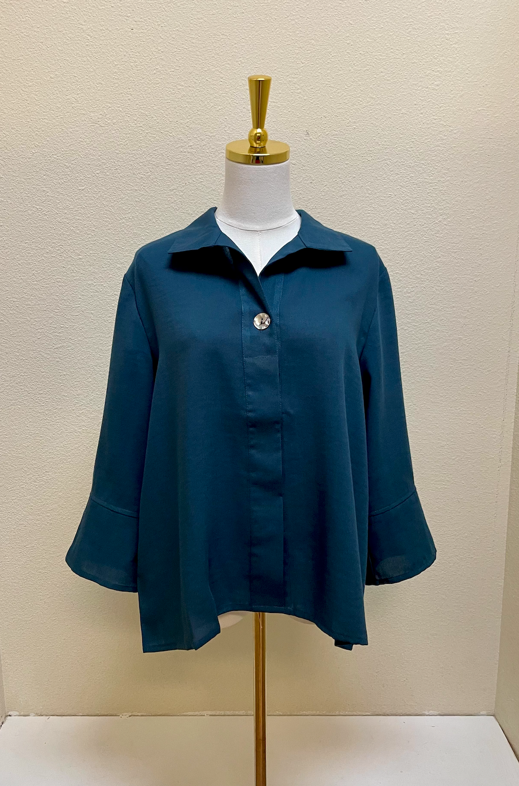 Fridaze AA395 - Caroline Linen Blouse - MOONSTONE