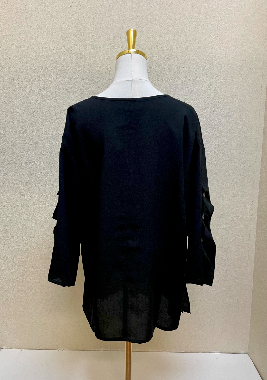 Fridaze AA36- Ripple Tide Linen Pullover- BLACK
