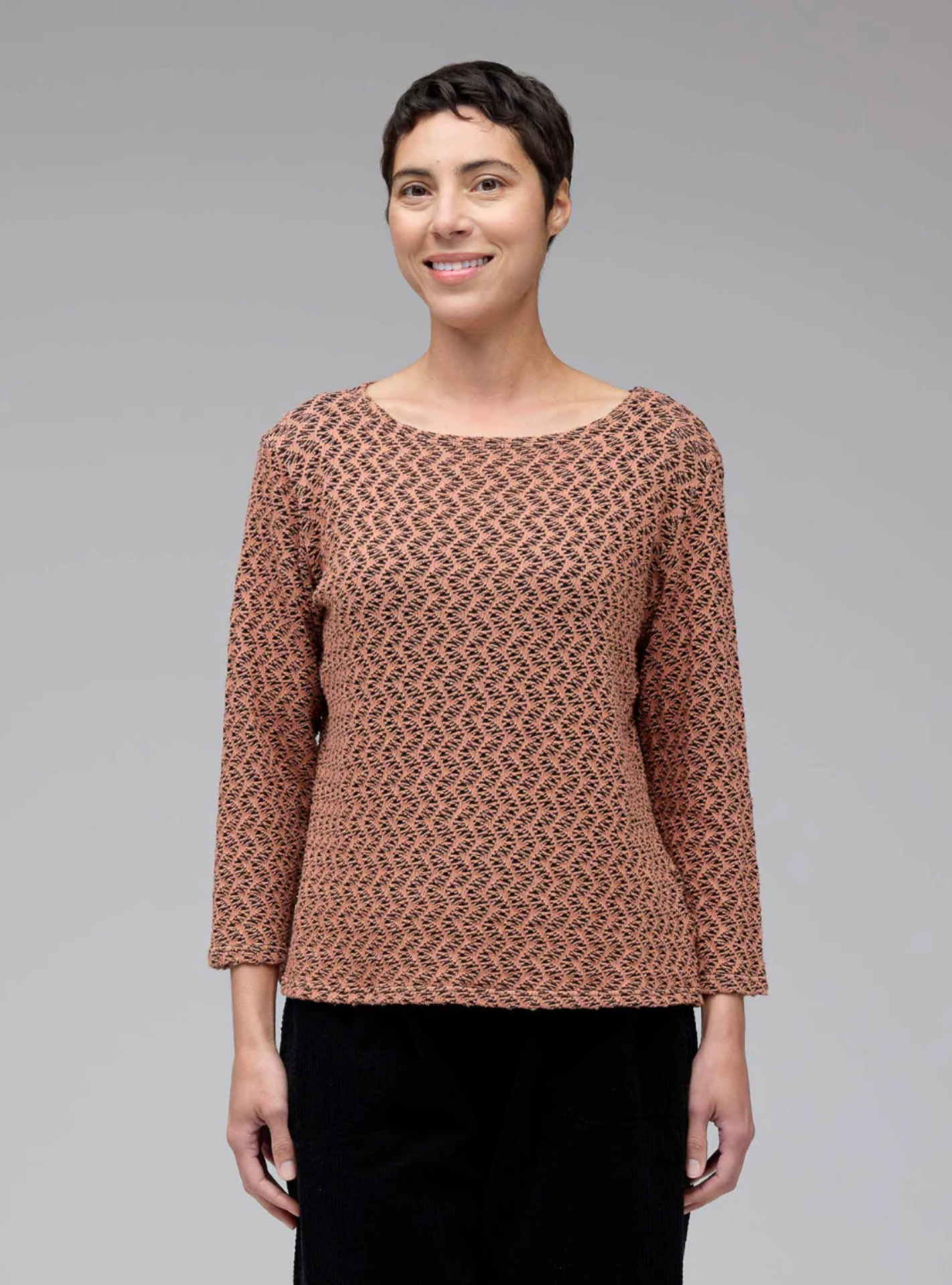 CUT LOOSE Blk/Nat Crochet 3/4 Sleeve Boatneck Top - 0125060