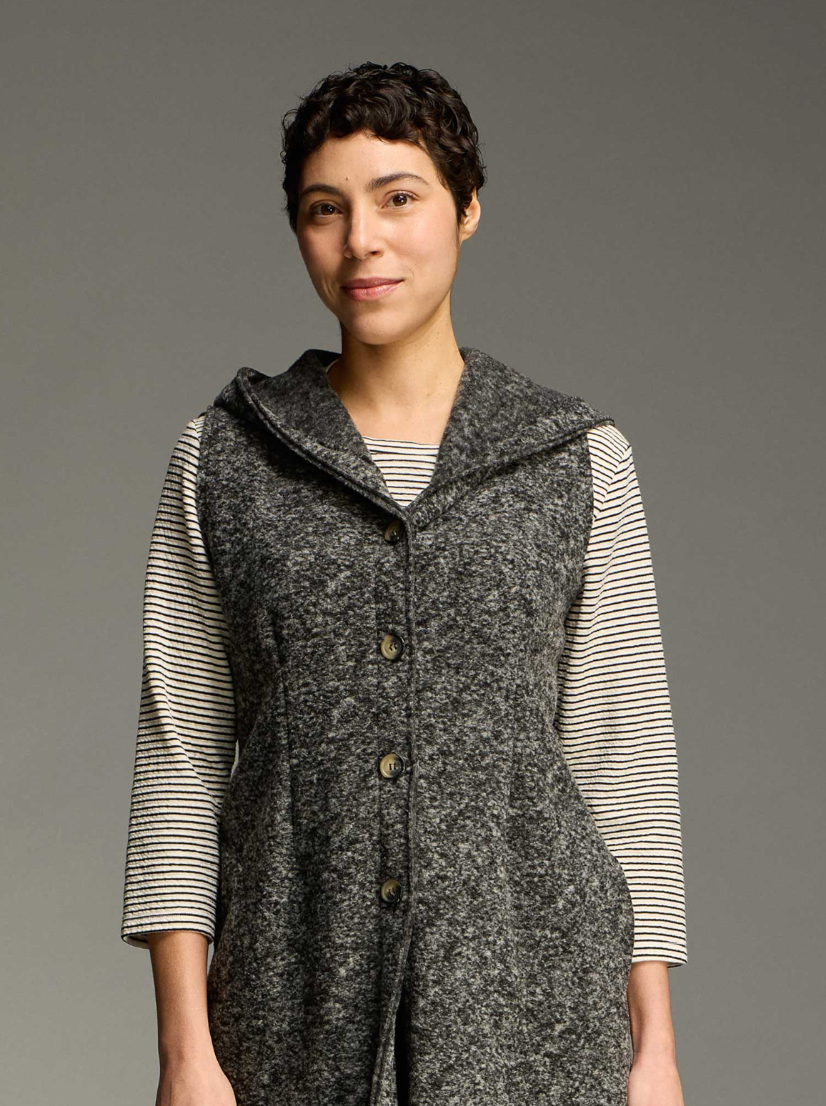CUT LOOSE Black Stripe Doublecloth Side Vent Crew Top - 0586893