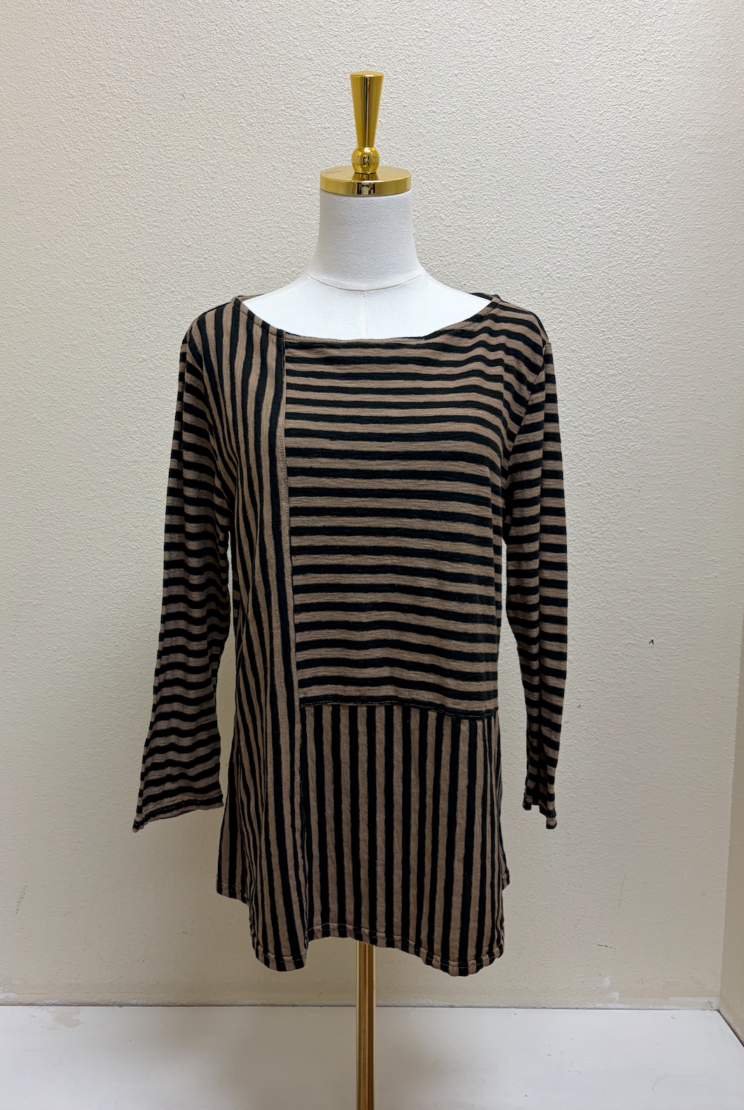 CUT LOOSE Black Stripe Patch Aline Boatneck - 5756706