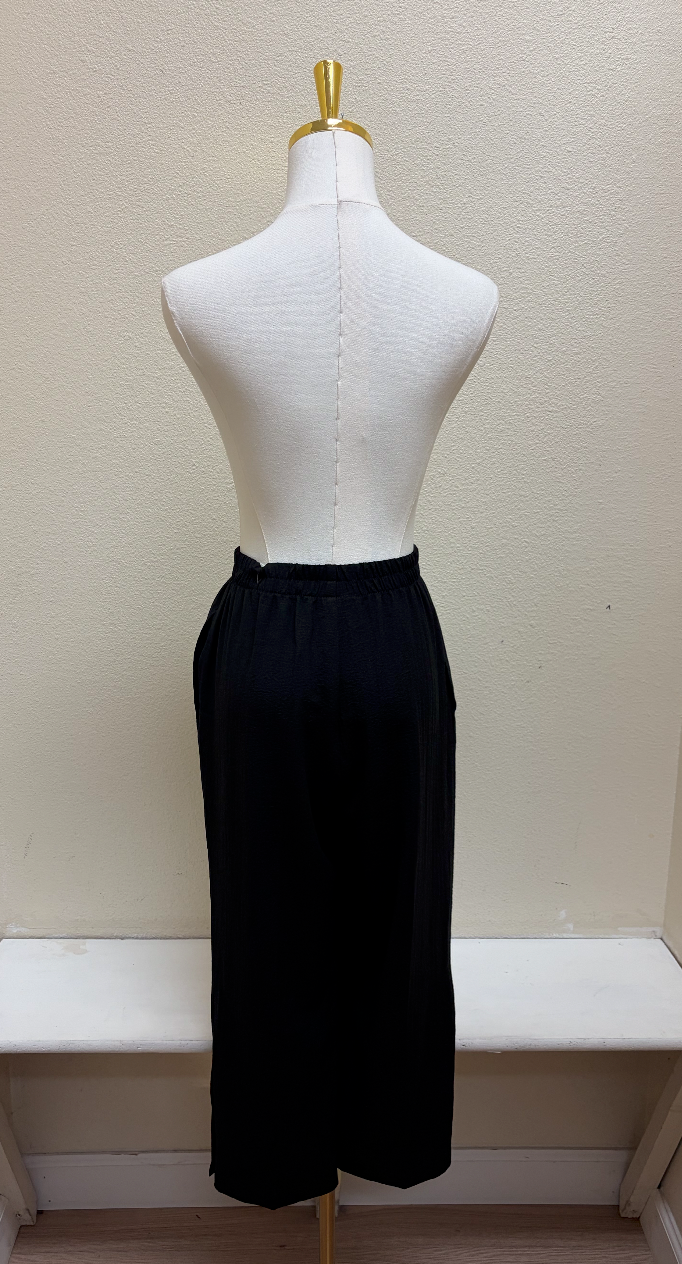 MOONLIGHT Black Crop Comfortable Pant - P8884 NP - BLACK