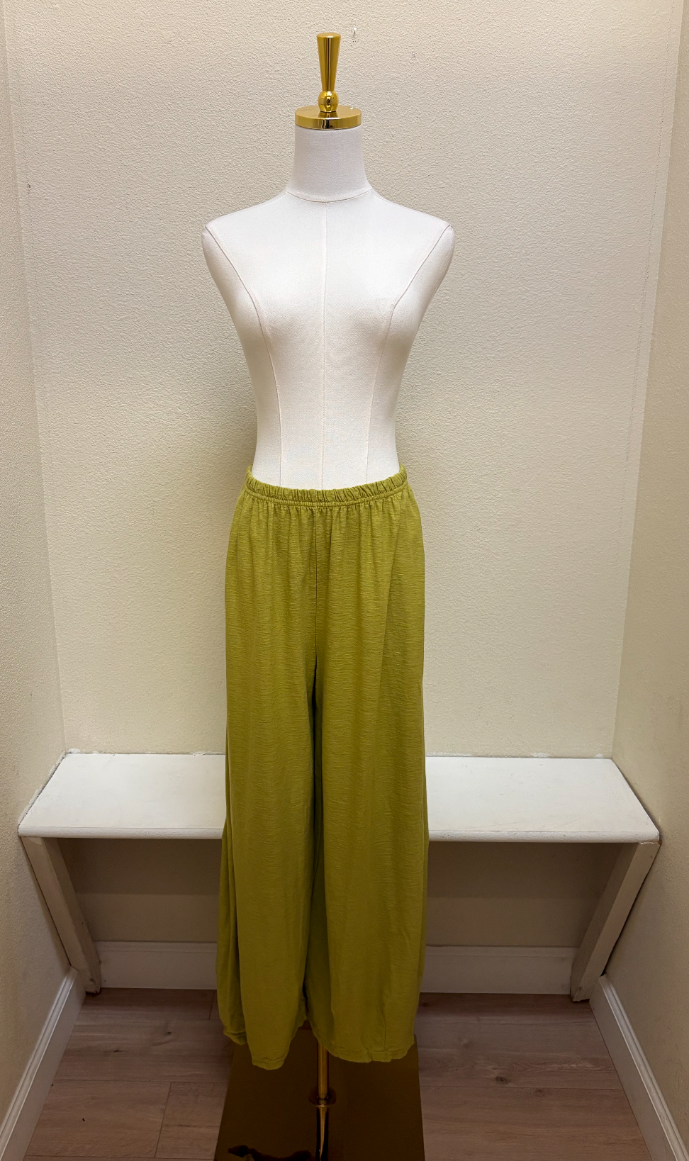 CUT LOOSE Linen Cotton Jersey Cropped Pants with Darts - 5012088 - PEA