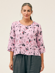 CUT LOOSE Spring Bloom 3/4 Split Back Top - 4097965