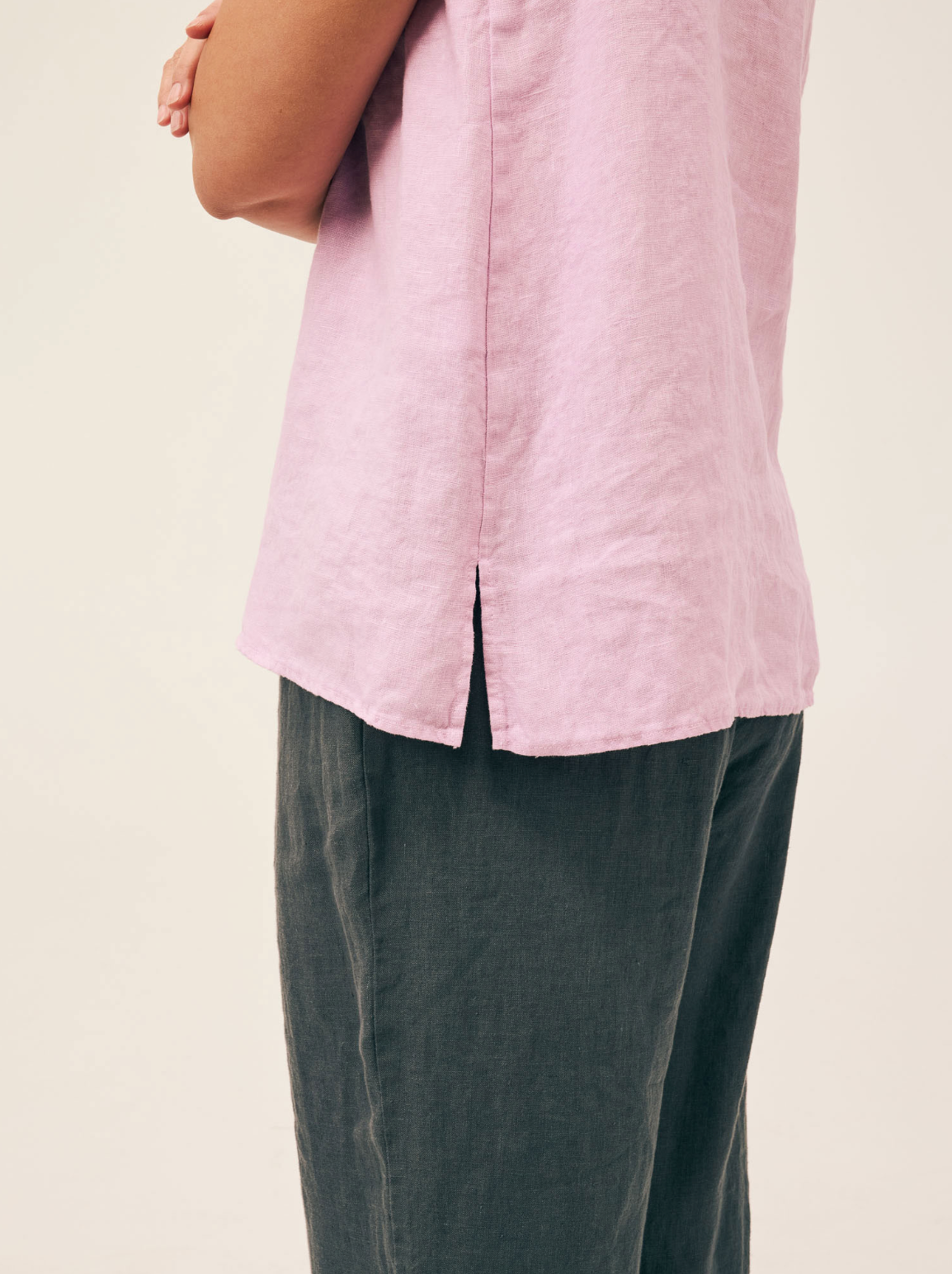 CUT LOOSE Solid Linen Easy Scoop Tank - 4405284