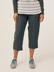 CUT LOOSE Solid Linen Walking Capri Pant - 4402215