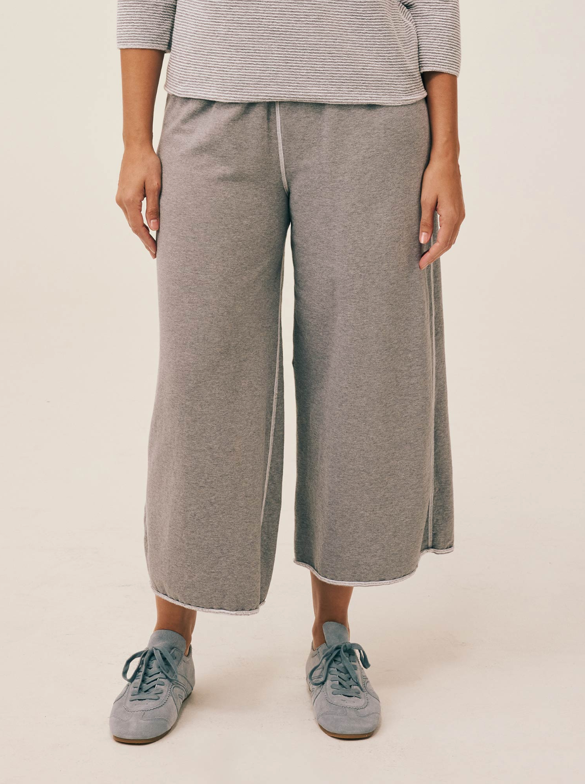 CUT LOOSE Grey Stripe Doublecloth Cropped Pant - 2332122