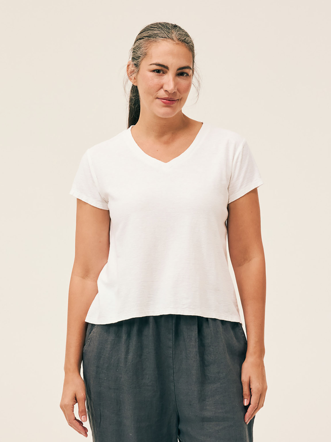 CUT LOOSE Linen Cotton Jersey Short Sleeve V-Neck Crop Top - 5016537