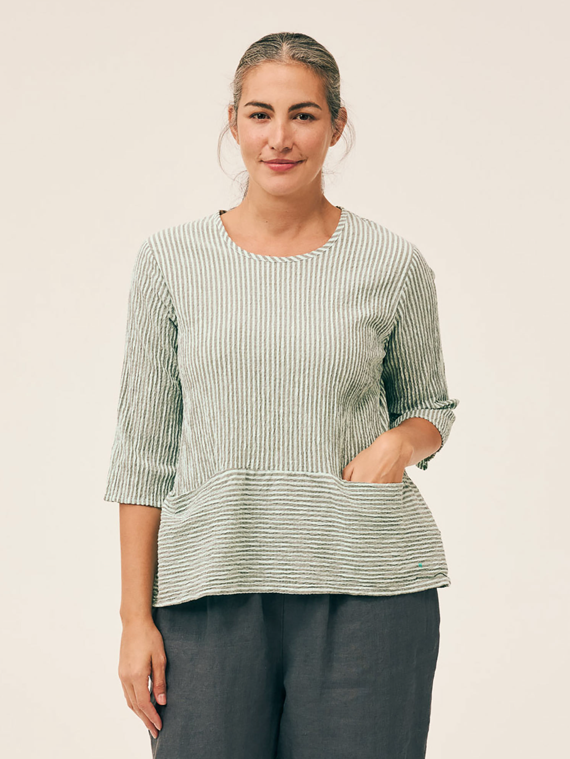 CUT LOOSE Grey Stripe Crinkle Pocket Pullover - 0647943