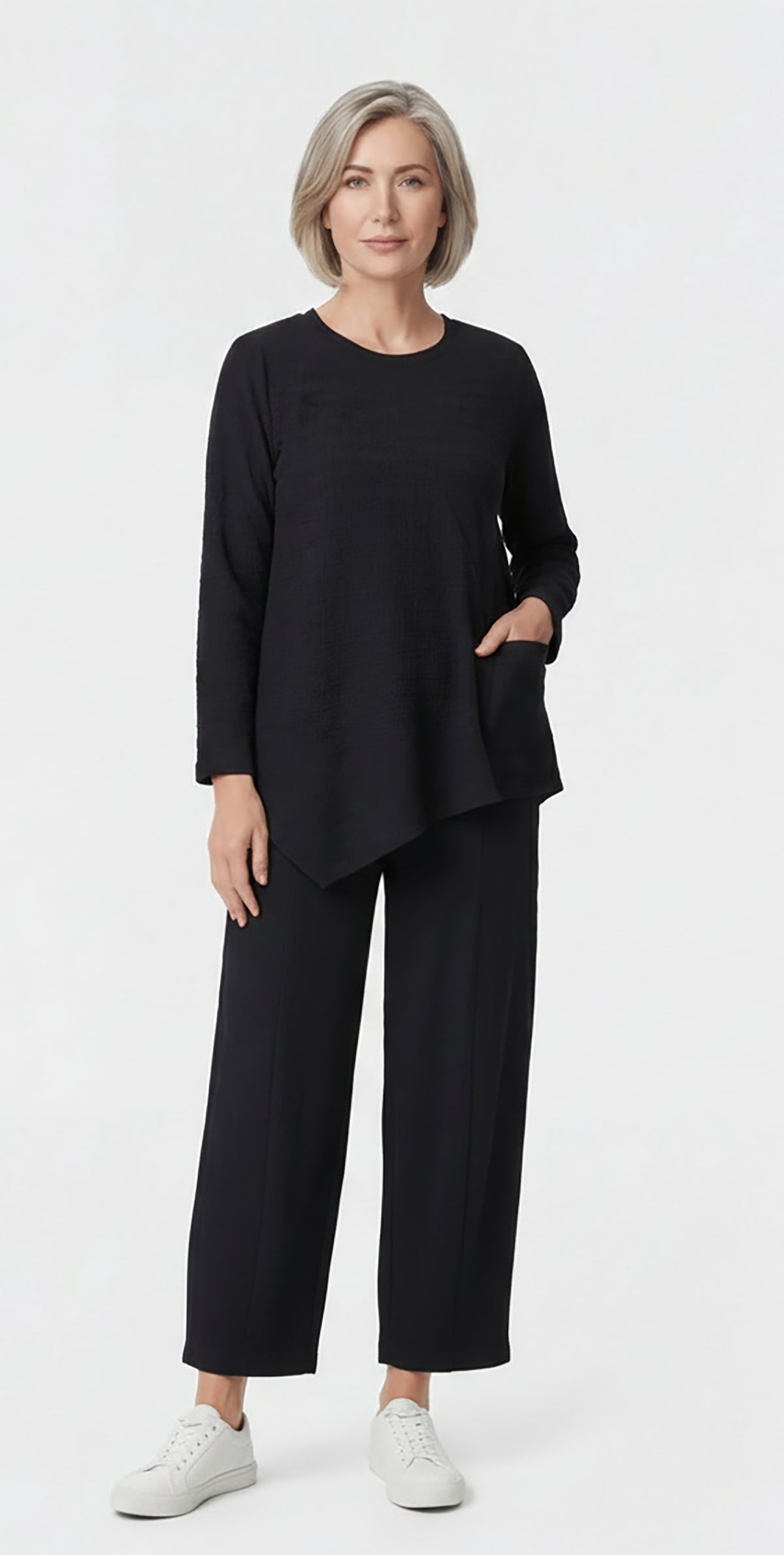 INOAH "Black"- Top