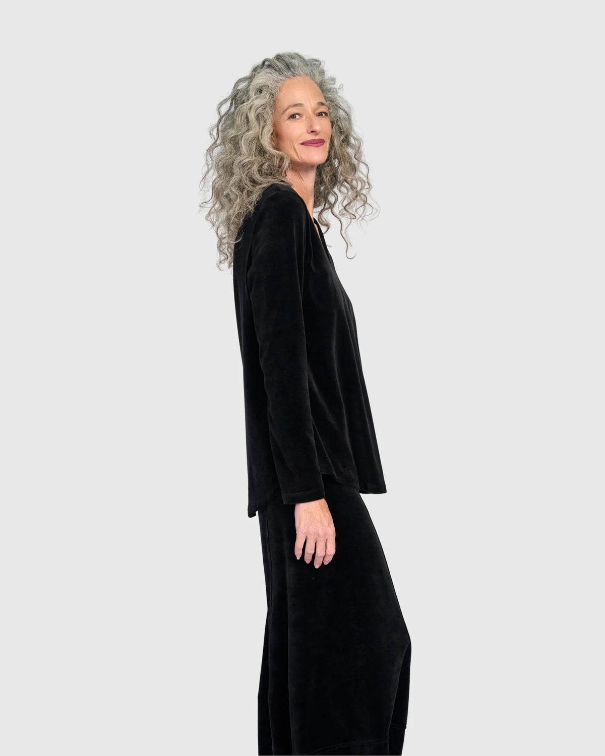 ALEMBIKA Everyday Velvet V-Neck Top - AT705B - BLACK
