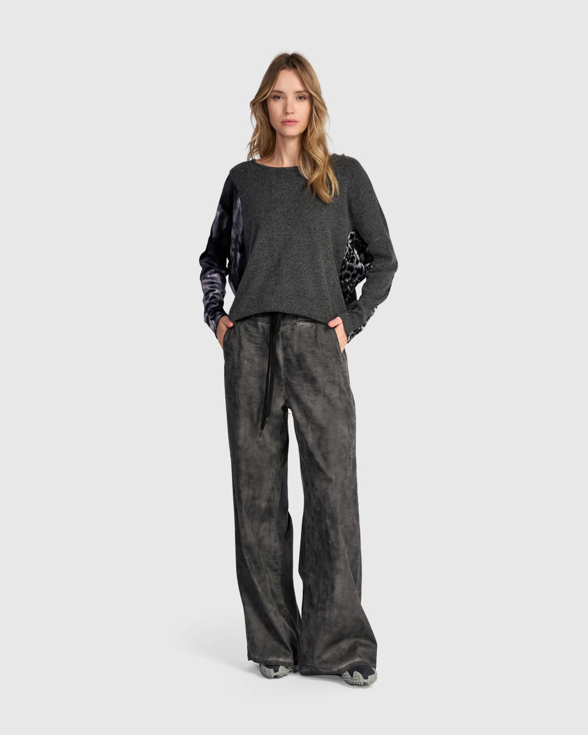 ALEMBIKA Angelica Curve Top - AT819G - CARBON