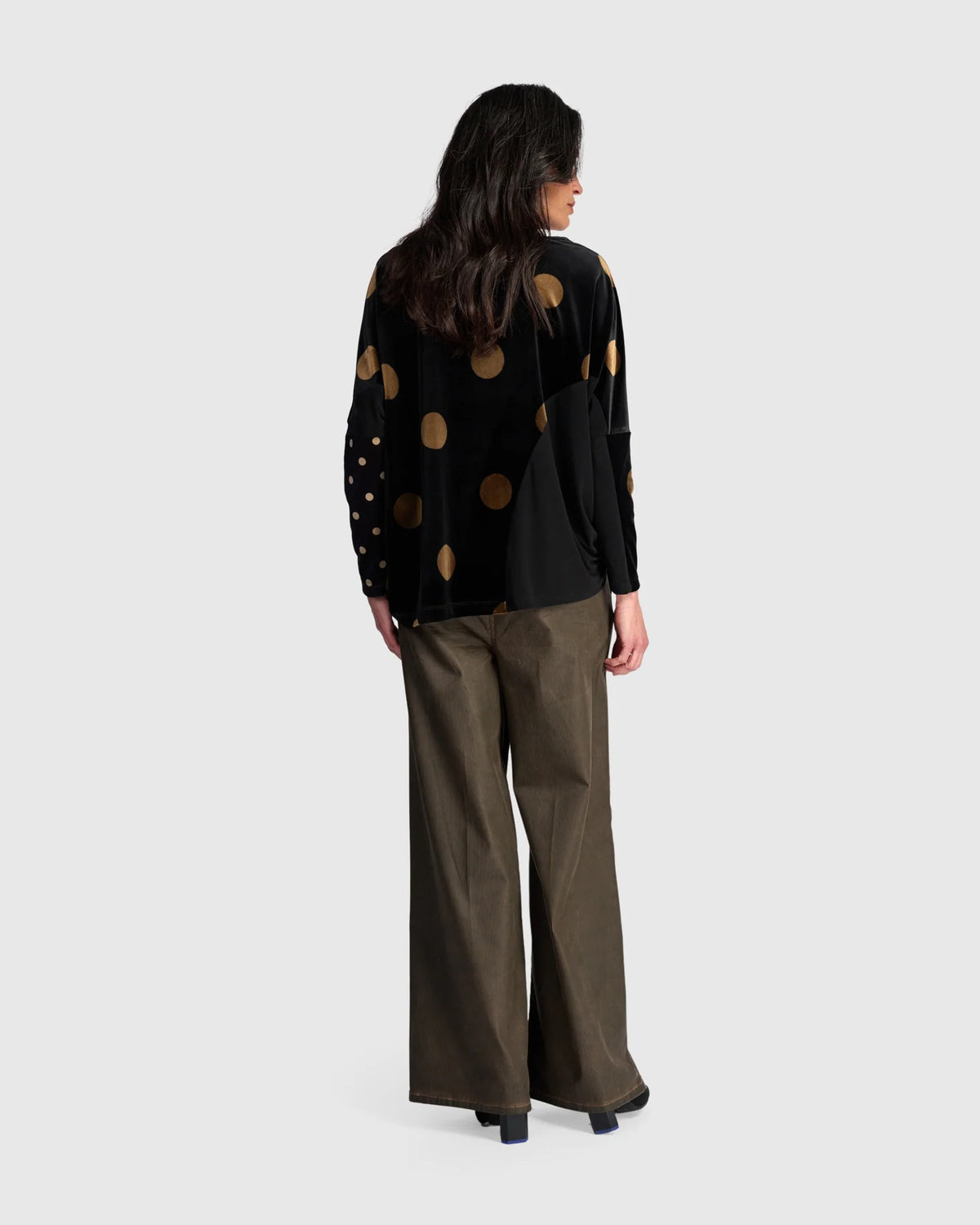 ALEMBIKA Everyday Velvet Curve Top - AT825E - BLACK/GOLD DOT