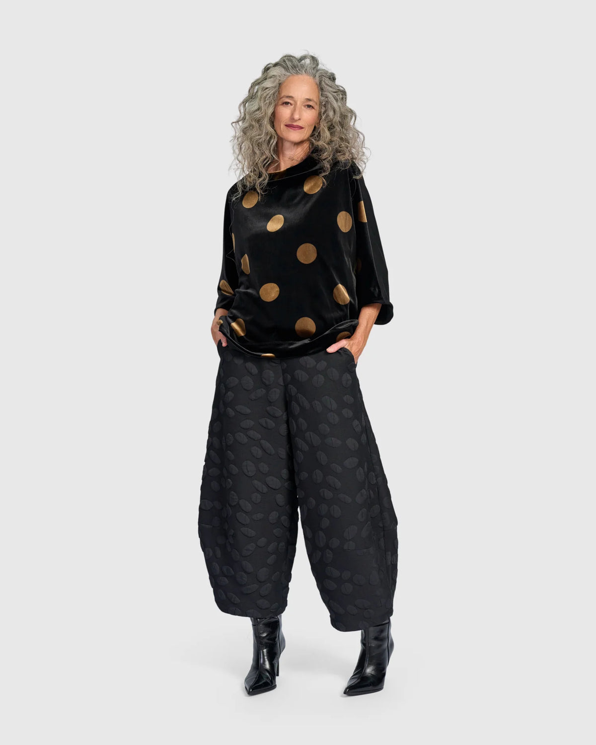 ALEMBIKA Everyday Velvet Funnel Pullover - AT828E - BLACK/GOLD DOT